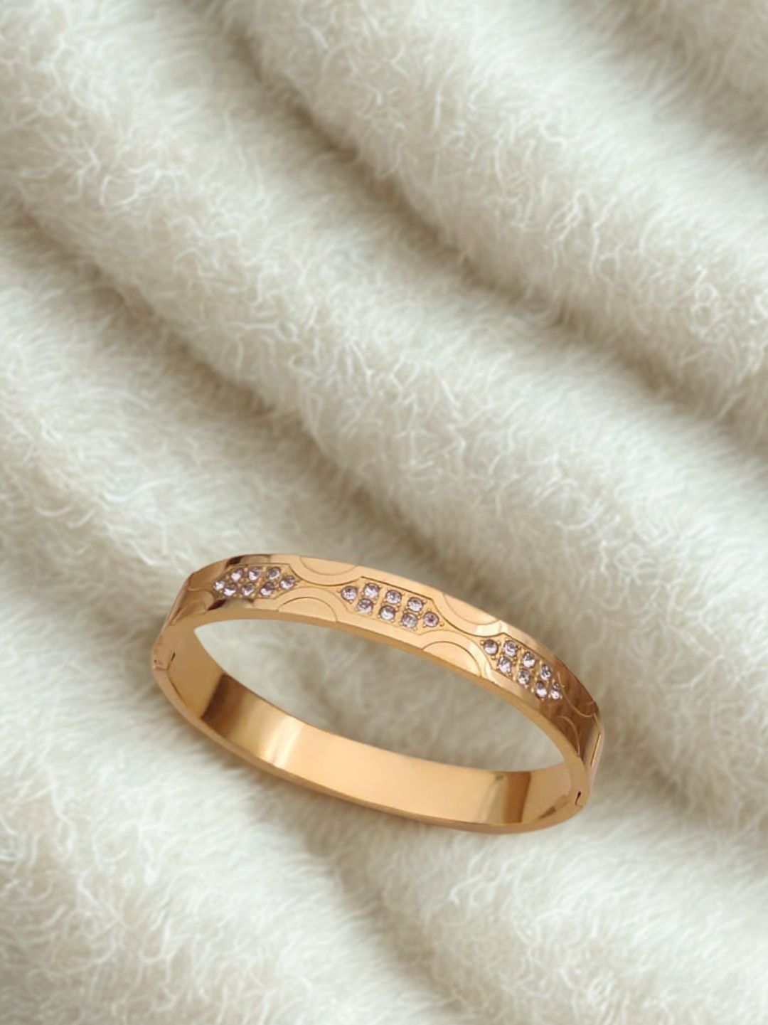 GLIMMER ROYAL CARVED STONE GOLD BRACELET