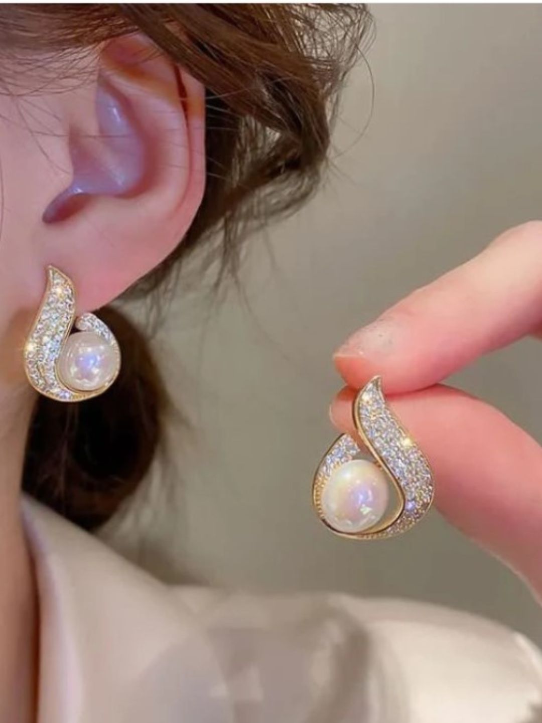 PEARL EARRINGS