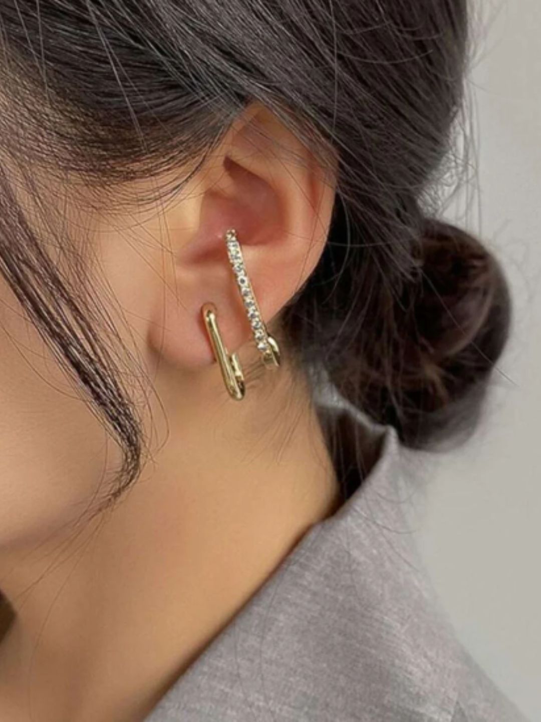 DAZZLING DAINTY EARRINGS
