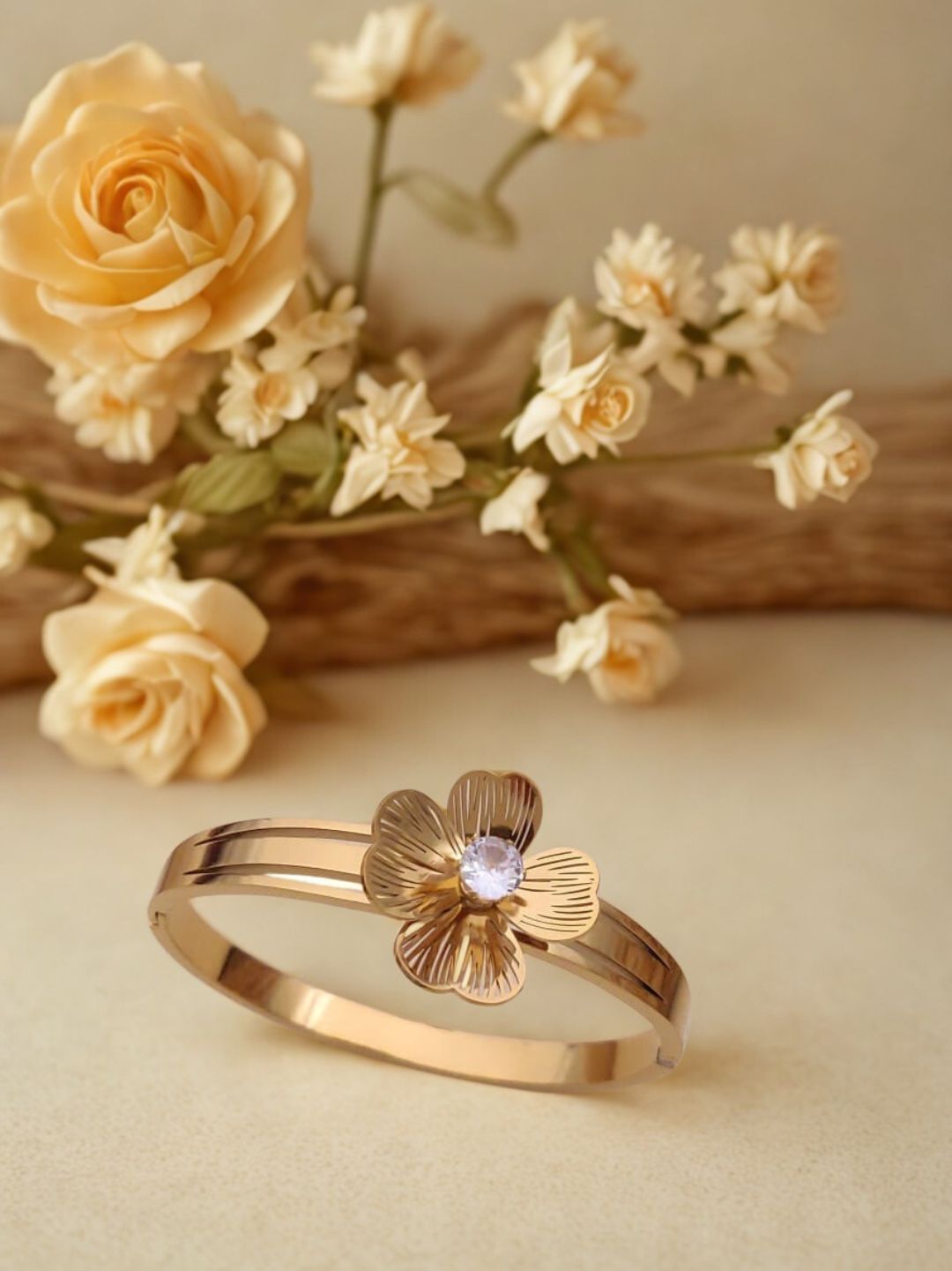 BLOSSOM FLORAL GOLD BRACELET