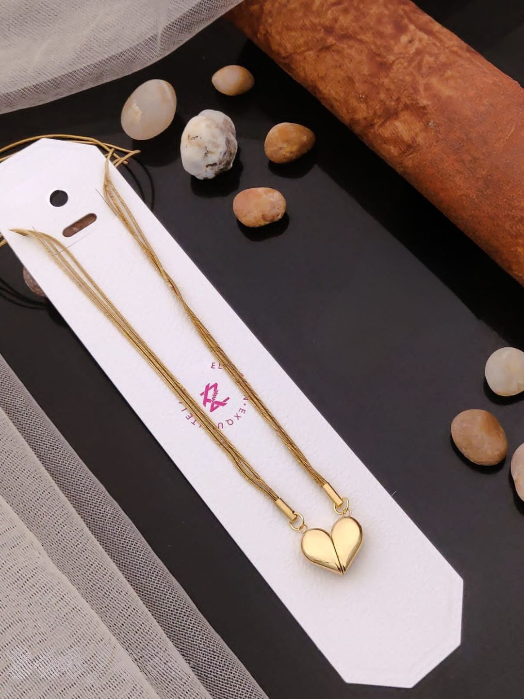 DOUBLE HEART NECKLACE