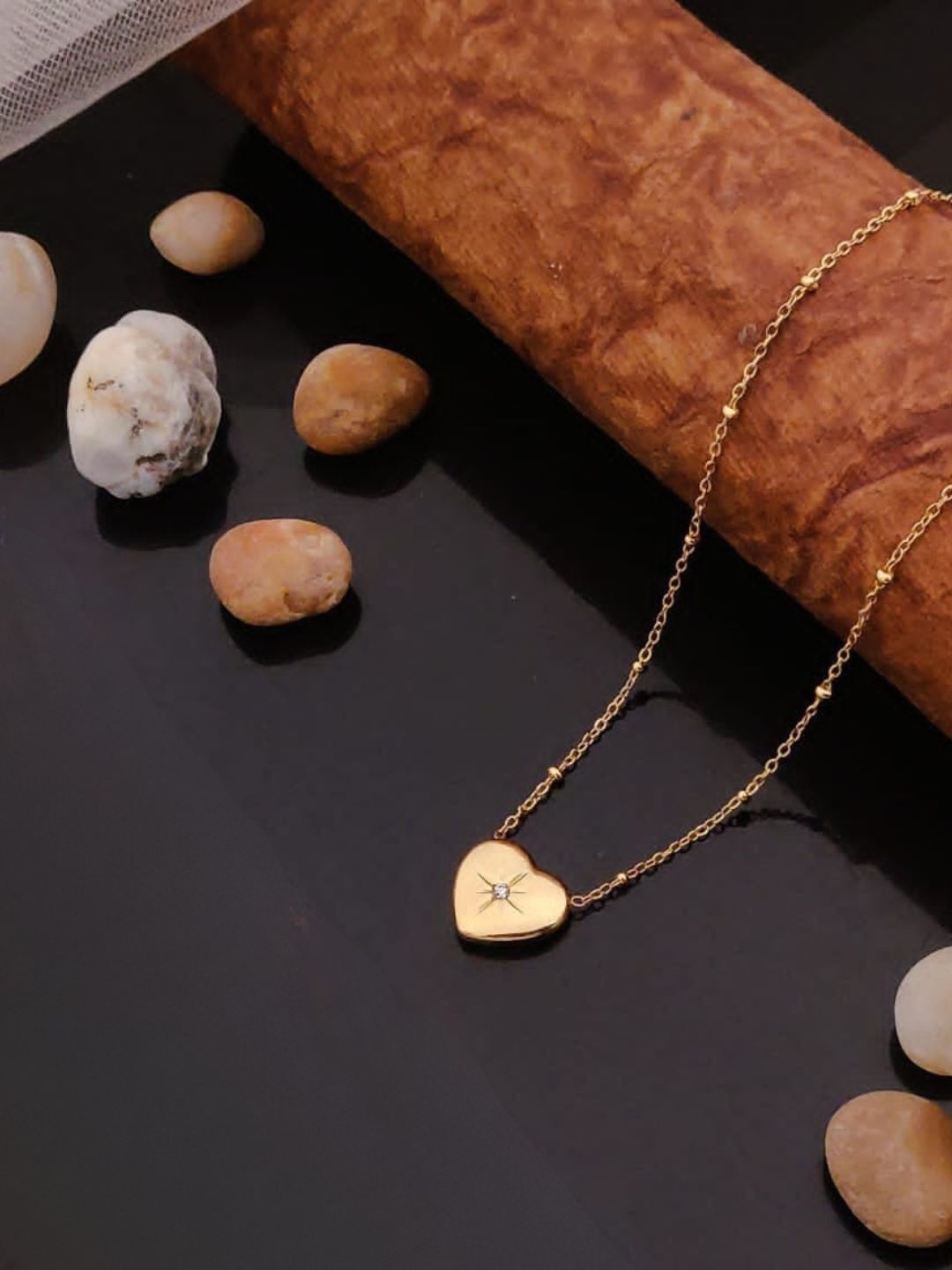 STARBURST HEART GOLD NECKLACE