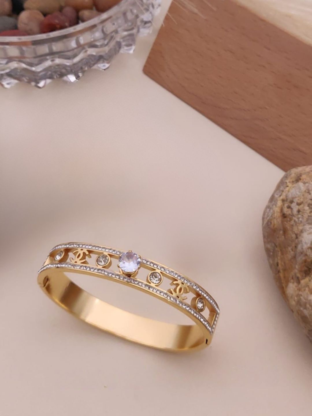 ELEGANT DIAMOND LOOK GOLD BRACELET