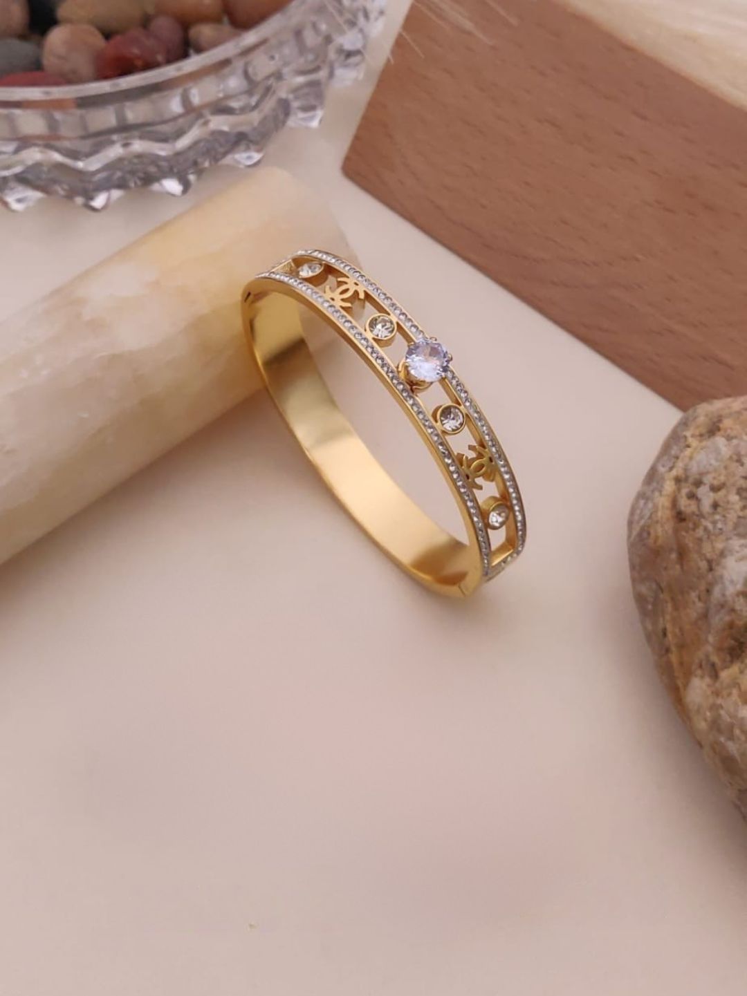 ELEGANT DIAMOND LOOK GOLD BRACELET