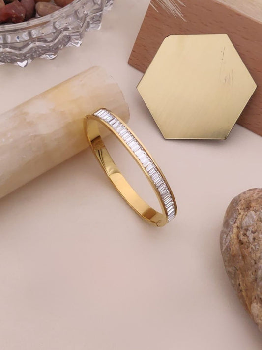 BAGUETTE LINEAR GOLD BRACELET