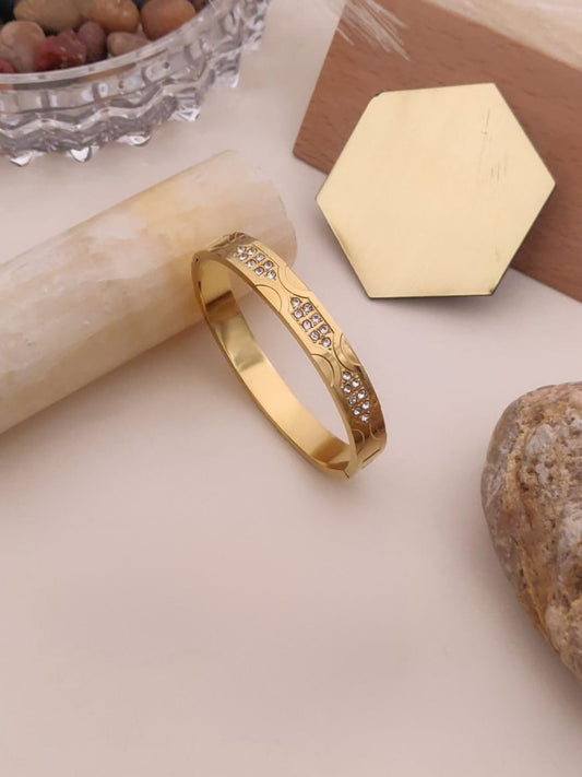 GLIMMER ROYAL CARVED STONE GOLD BRACELET