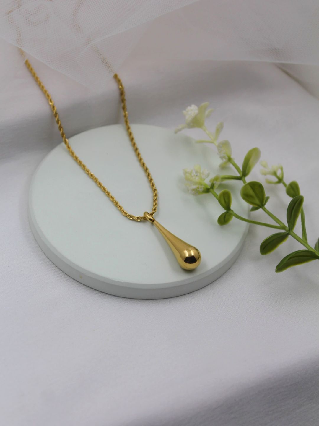TRUE LOVE'S EMBRACE PENDANT
