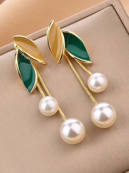 LONG CHAIN GREEN EARRINGS