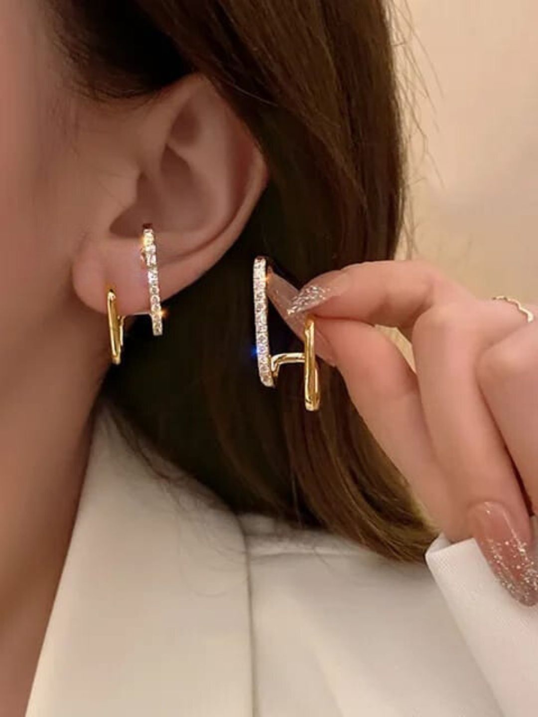DAZZLING DAINTY EARRINGS
