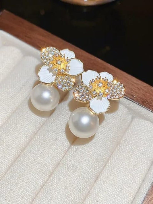 FLORAL PEARL STUD EARRINGS