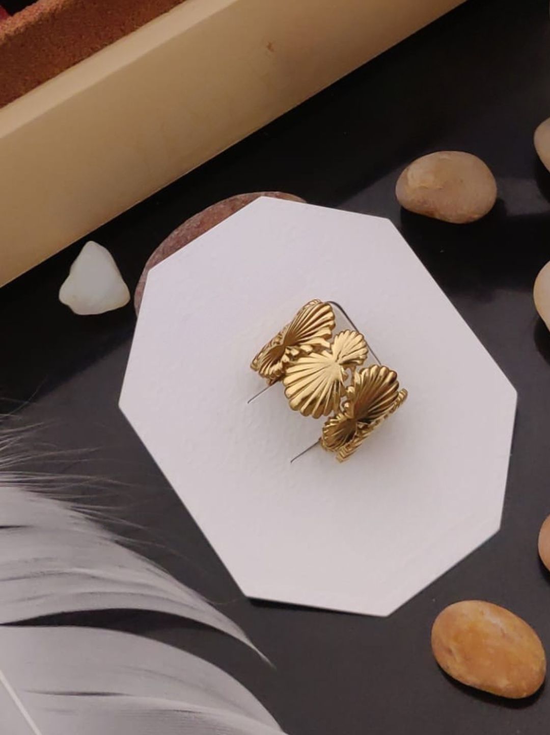SHELL STACK RING
