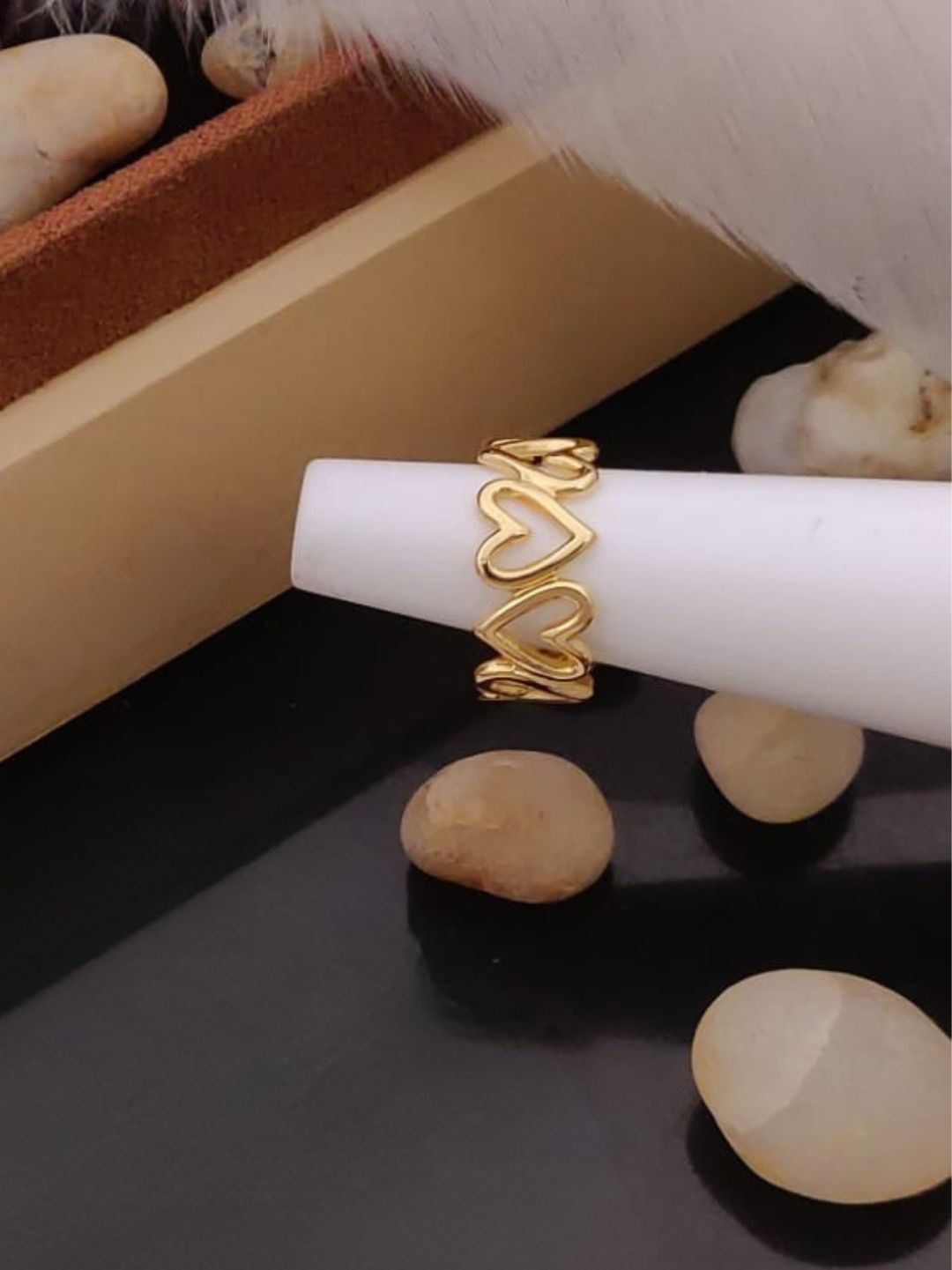 OPEN HEART BAND RING