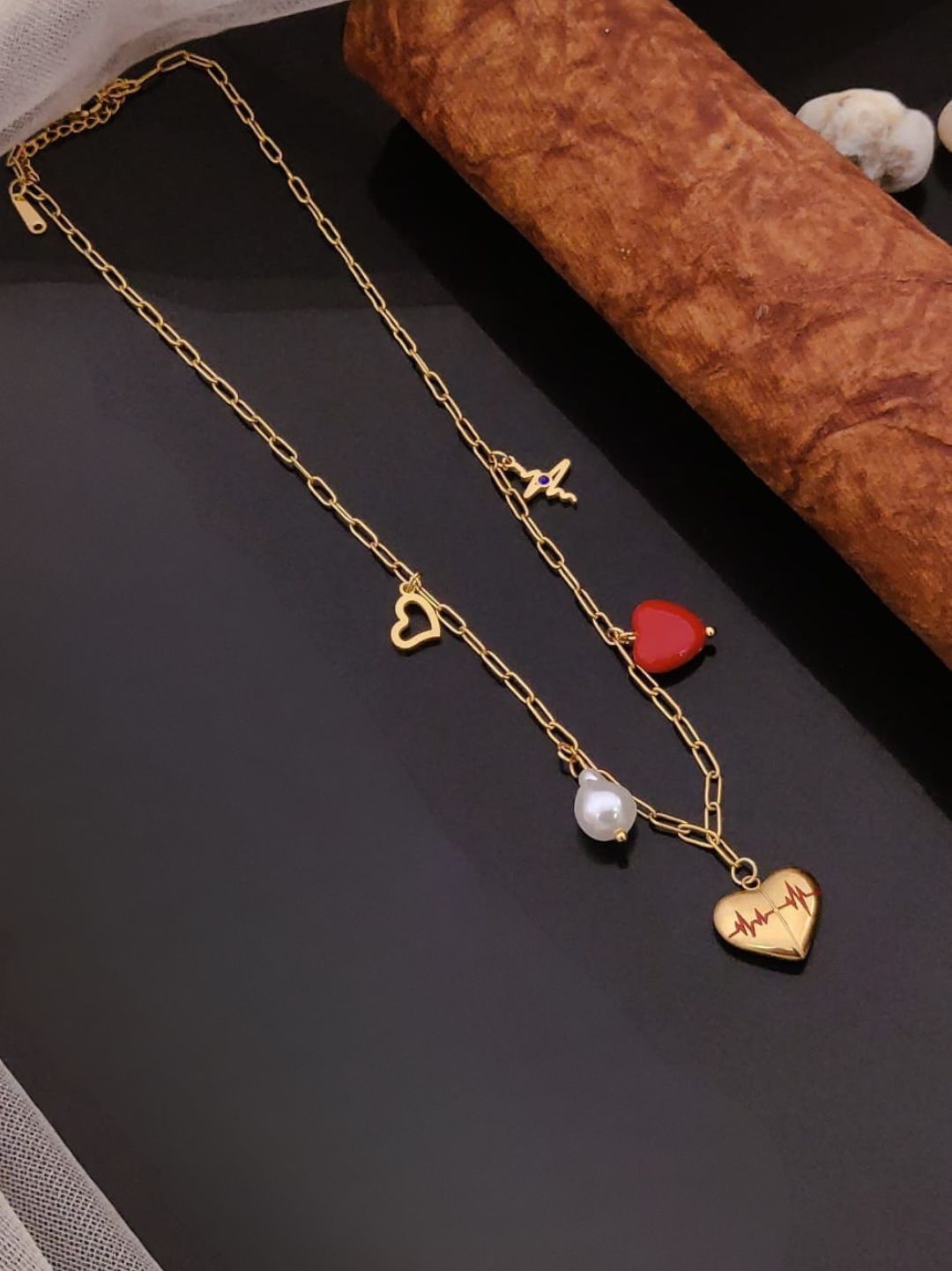HEARTBEAT CHARM NECKLACE
