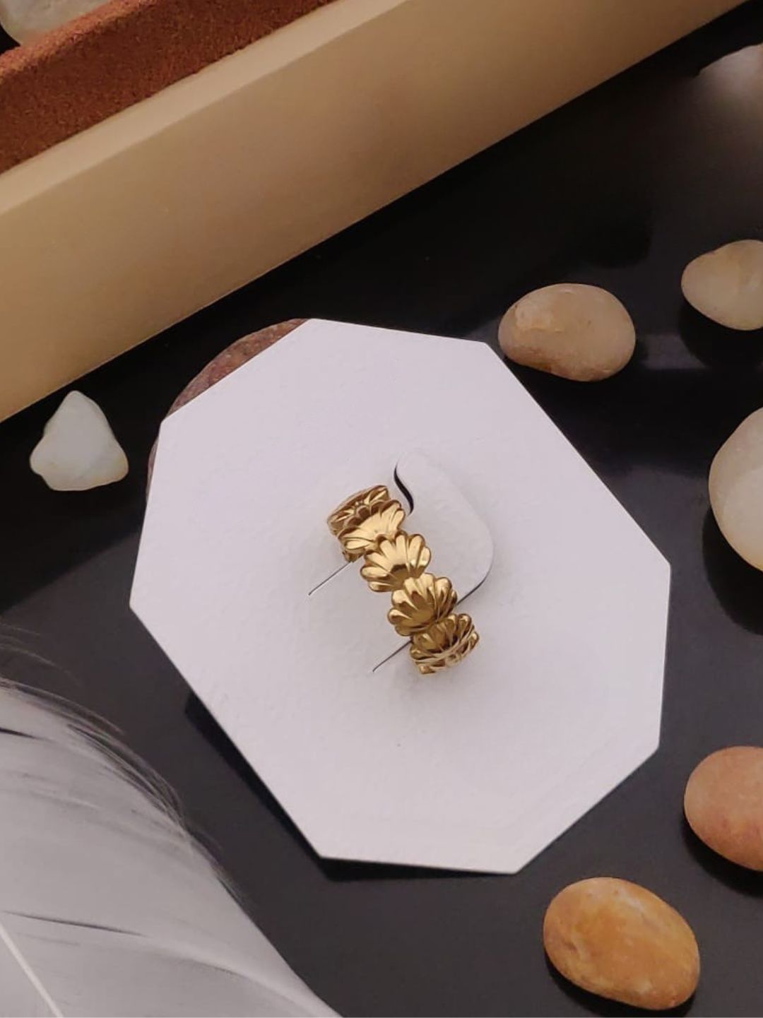 FLORAL PETAL BAND RING