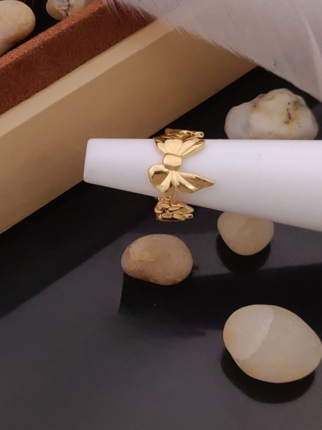 ELEGANT BOW BAND RING