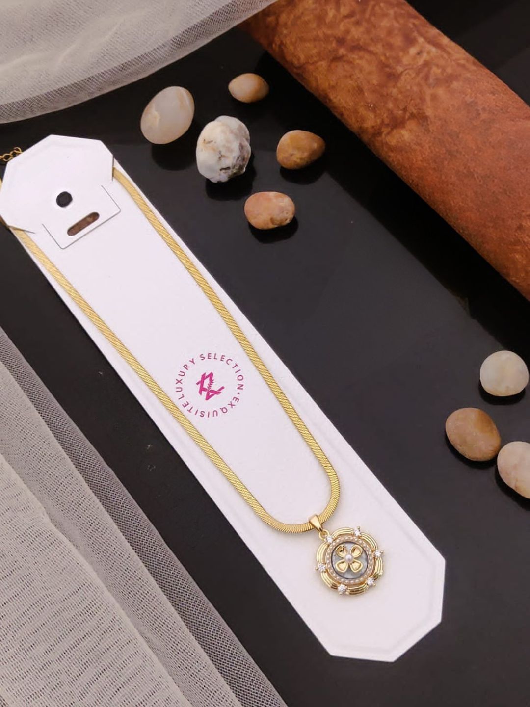 ROYAL BLOOM MEDALLION NECKLACE
