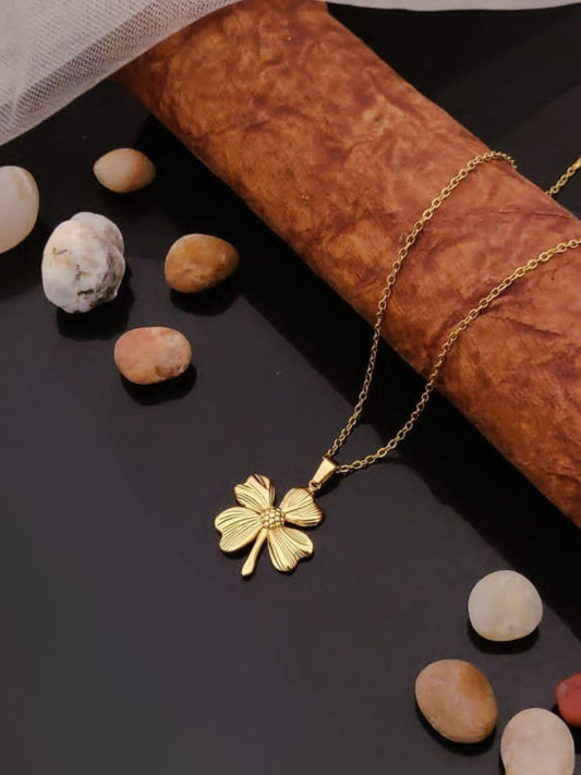 FOUR PETAL BLOOM NECKLACE
