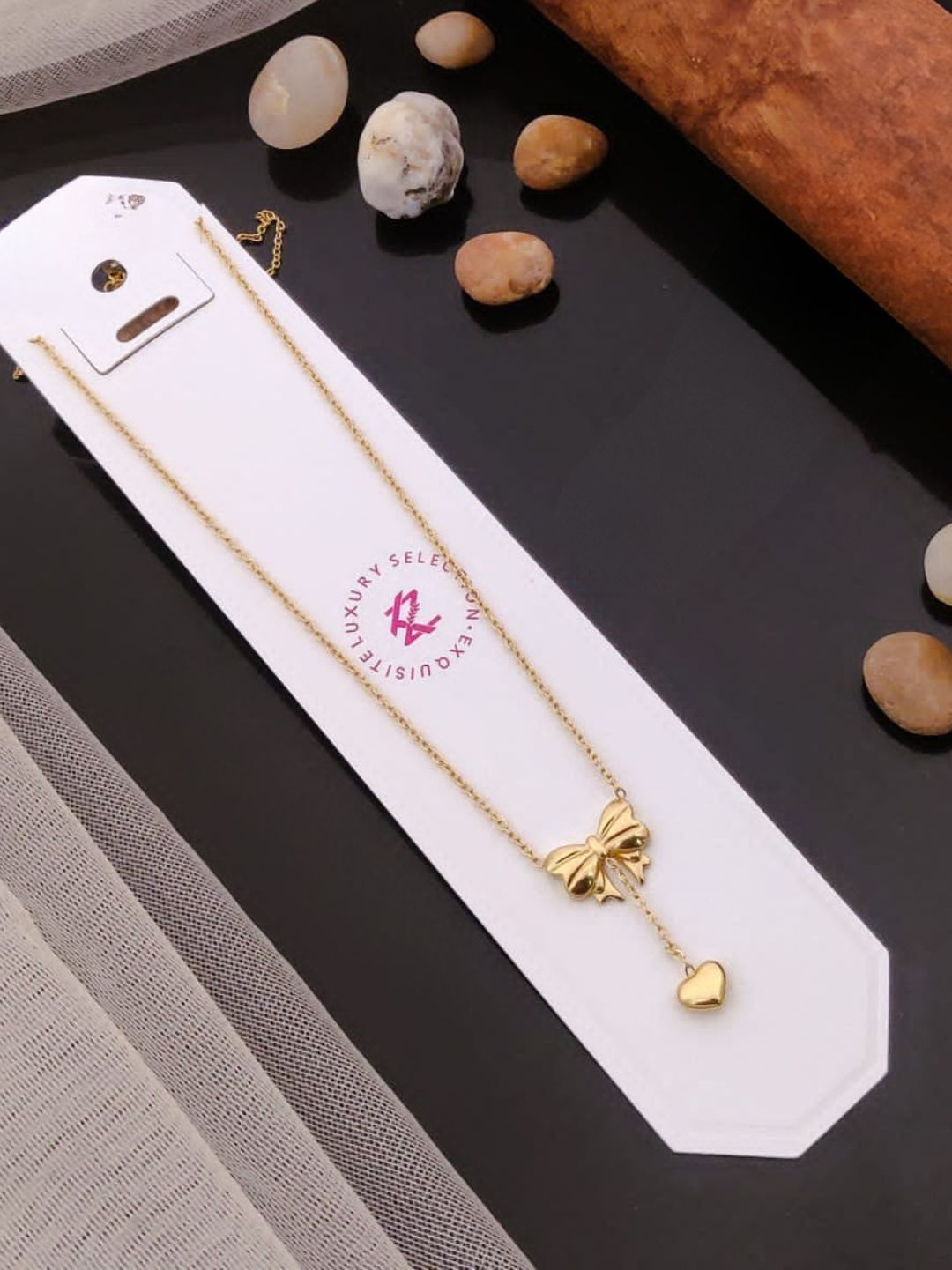 BOW HEART DROP NECKLACE