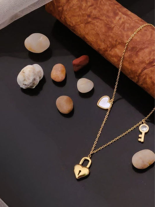 HEARTLOCK TRIO CHARM NECKLACE