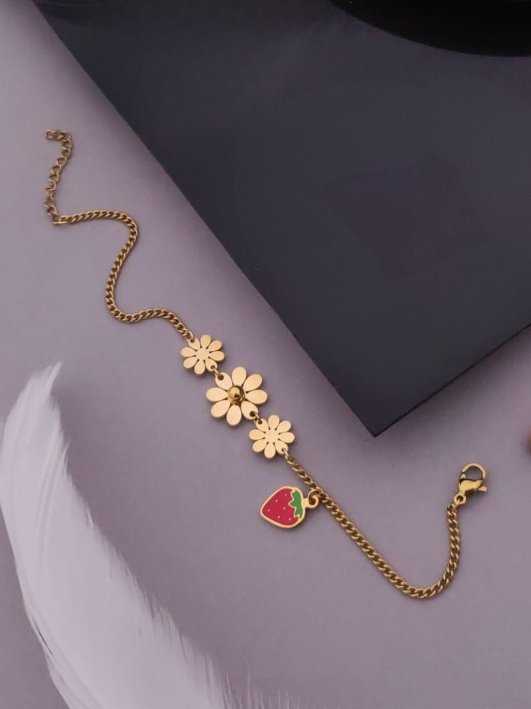 DAISY STRAWBERRY GOLD CHARM BRACELET