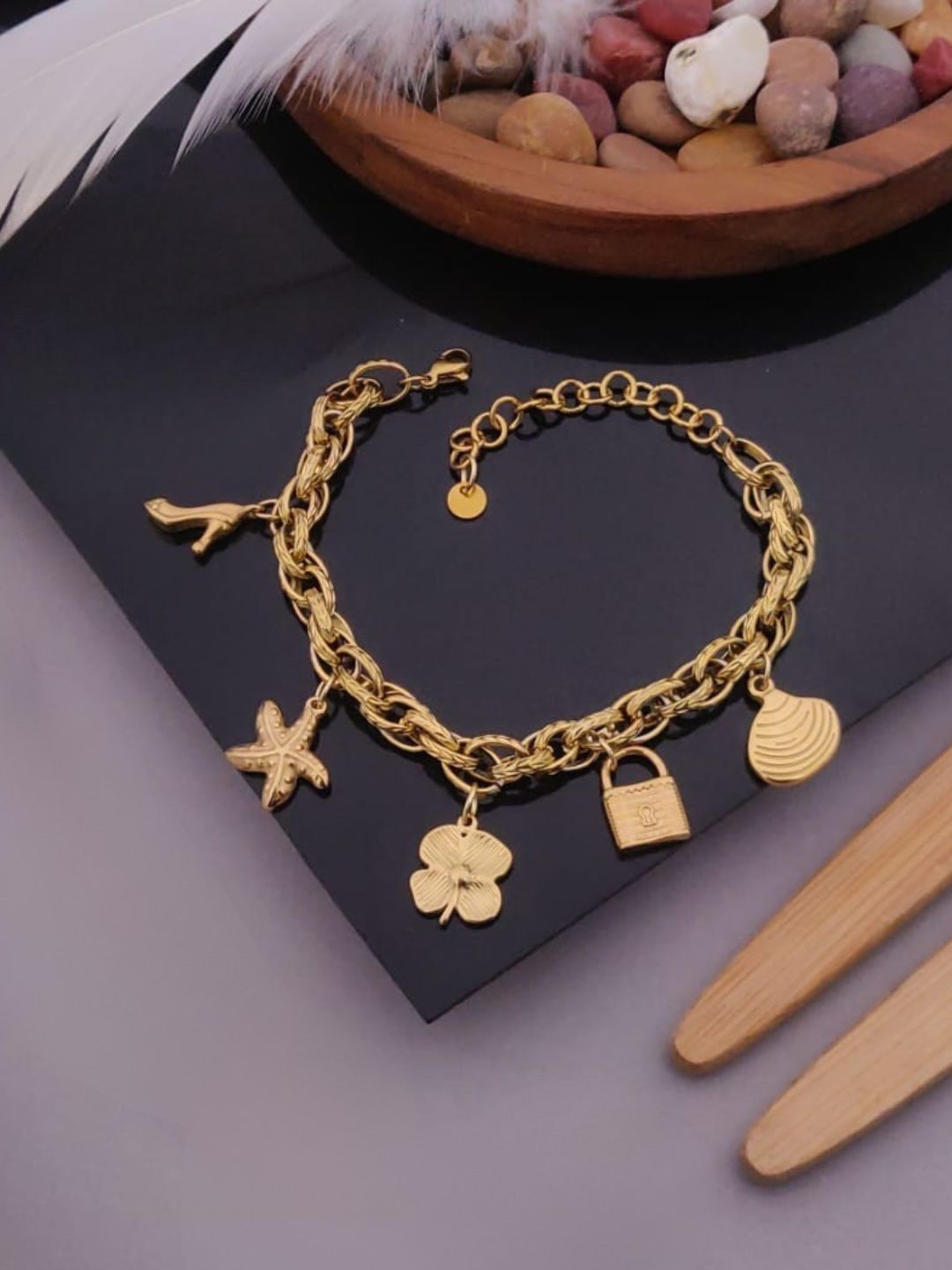 CHARM GOLD BRACELET – BEACH & FLORAL PENDANTS