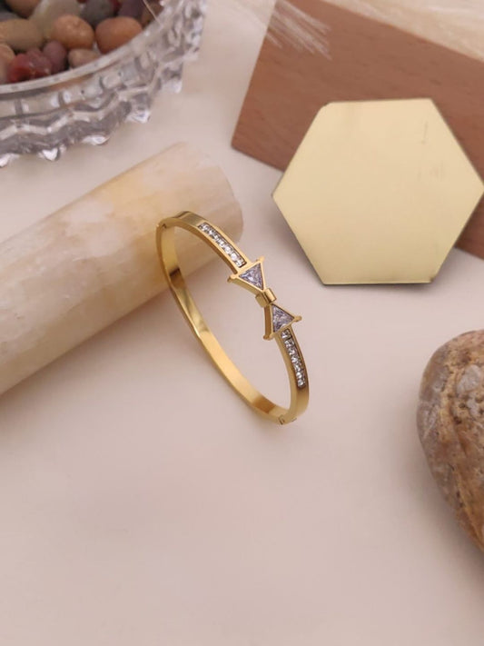 ARROWHEAD GOLD BRACELET