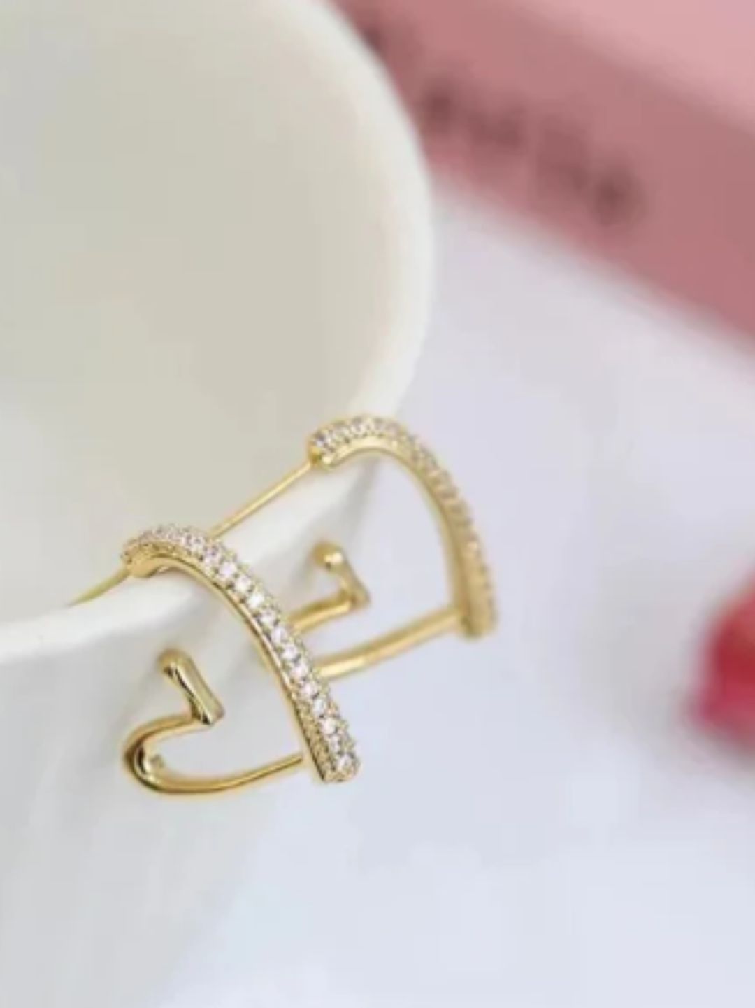 GOLD HEART EARRINGS