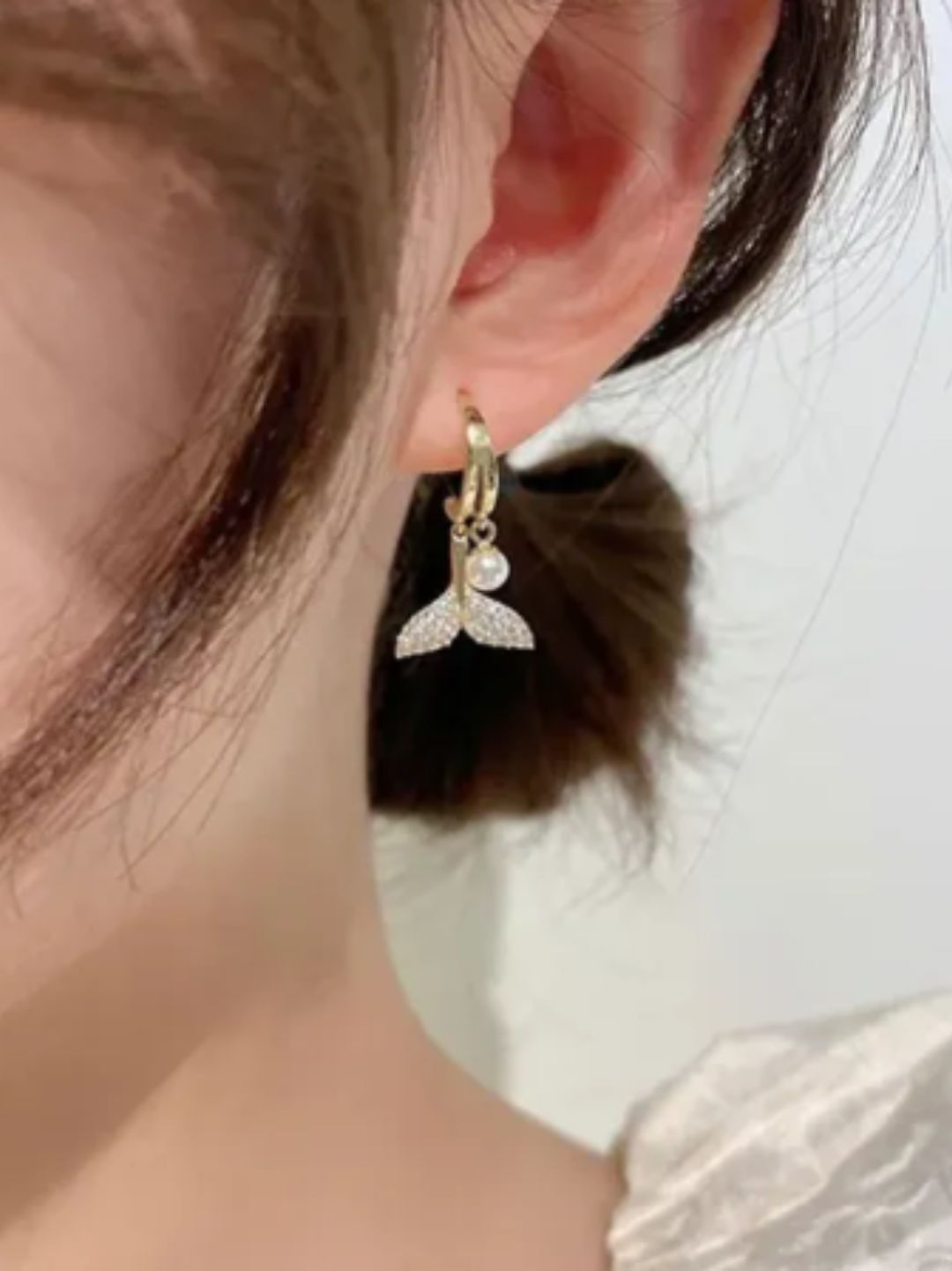 FISH TAIL EARRINGS