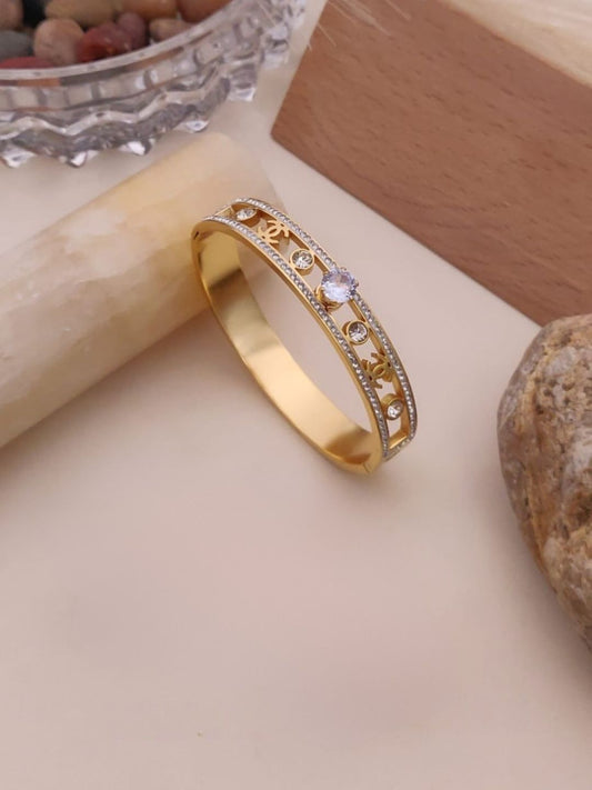 ELEGANT DIAMOND LOOK GOLD BRACELET