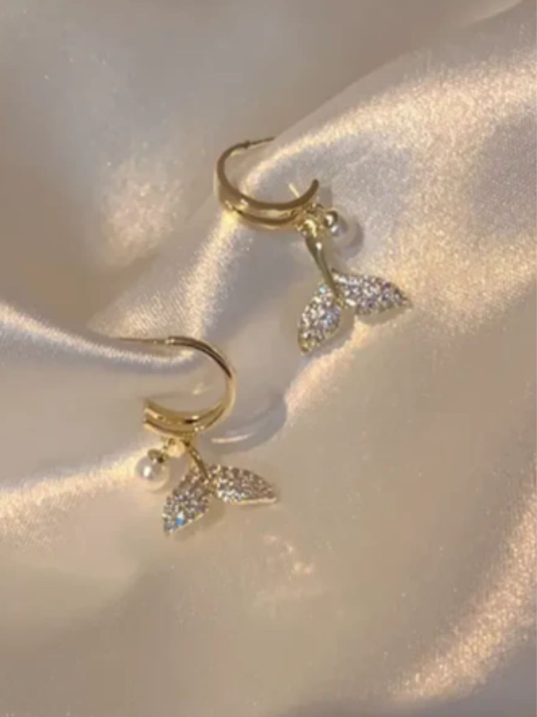 FISH TAIL EARRINGS