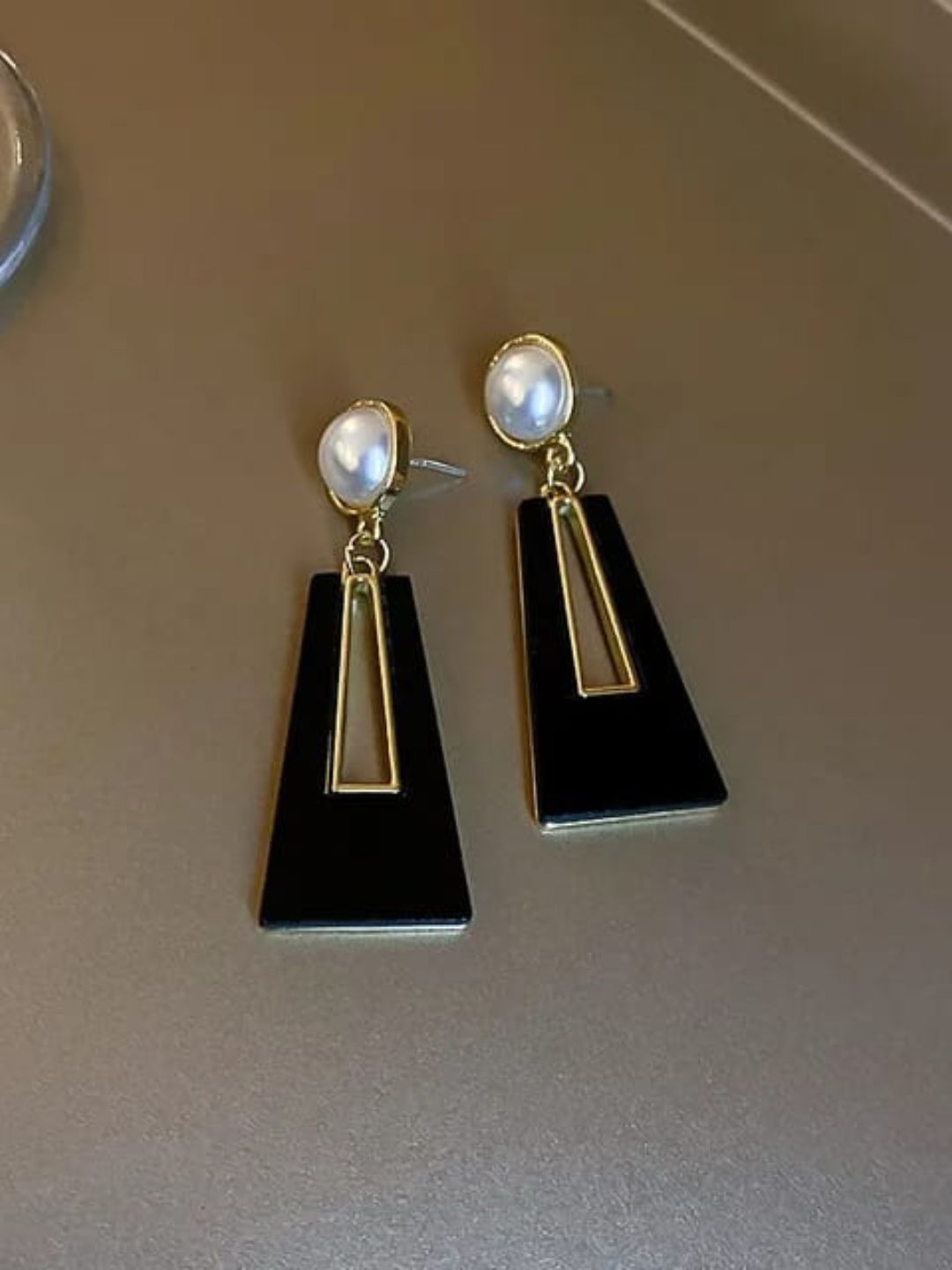 PEARL LONG EARRINGS