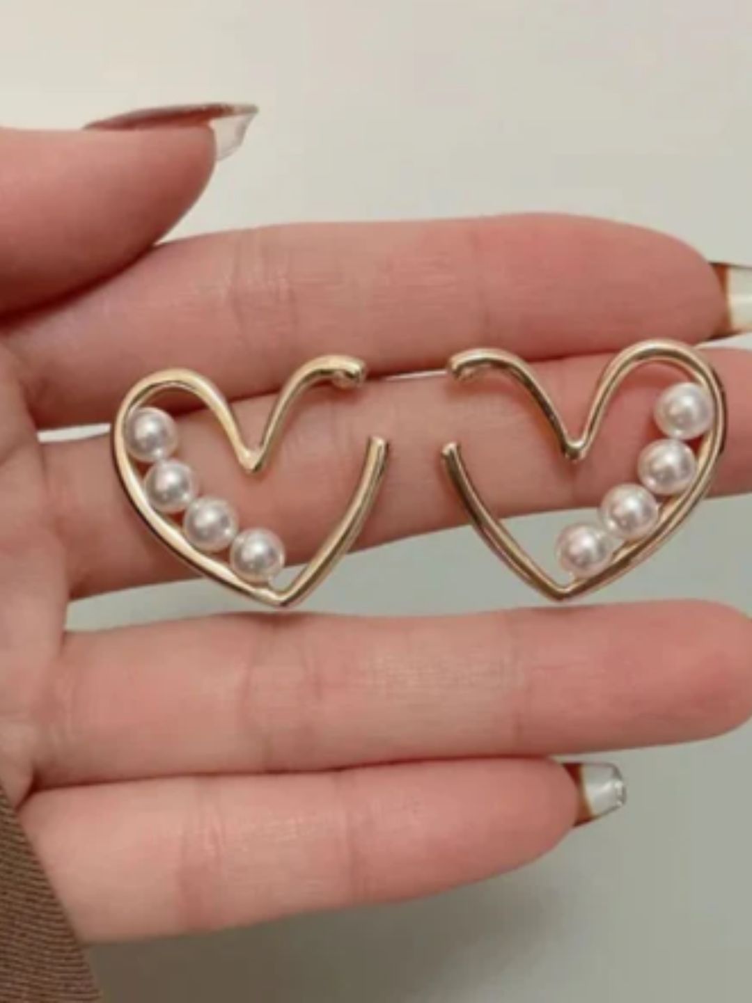 GOLD HEART EARRINGS