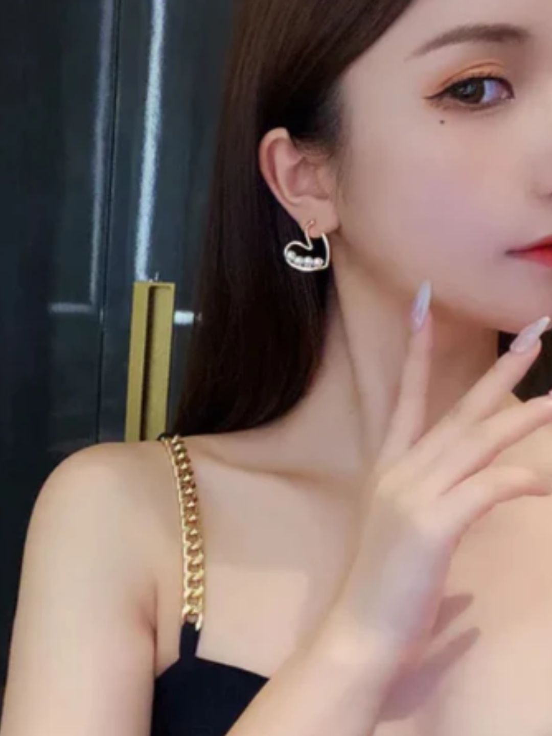 GOLD HEART EARRINGS