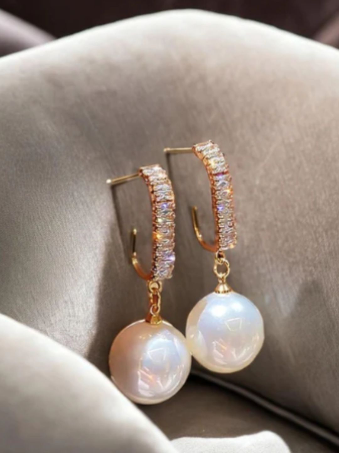 PEARLFECT DROP EARRINGS