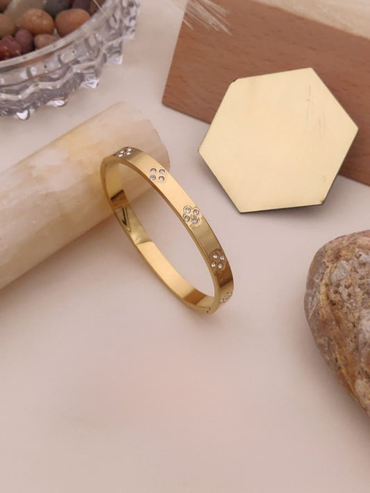 DAINTY FLORAL STONE GOLD BRACELET