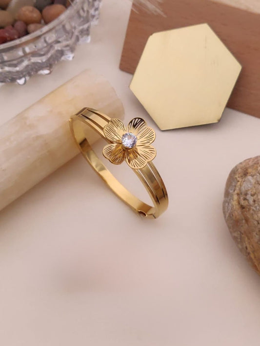 BLOSSOM FLORAL GOLD BRACELET