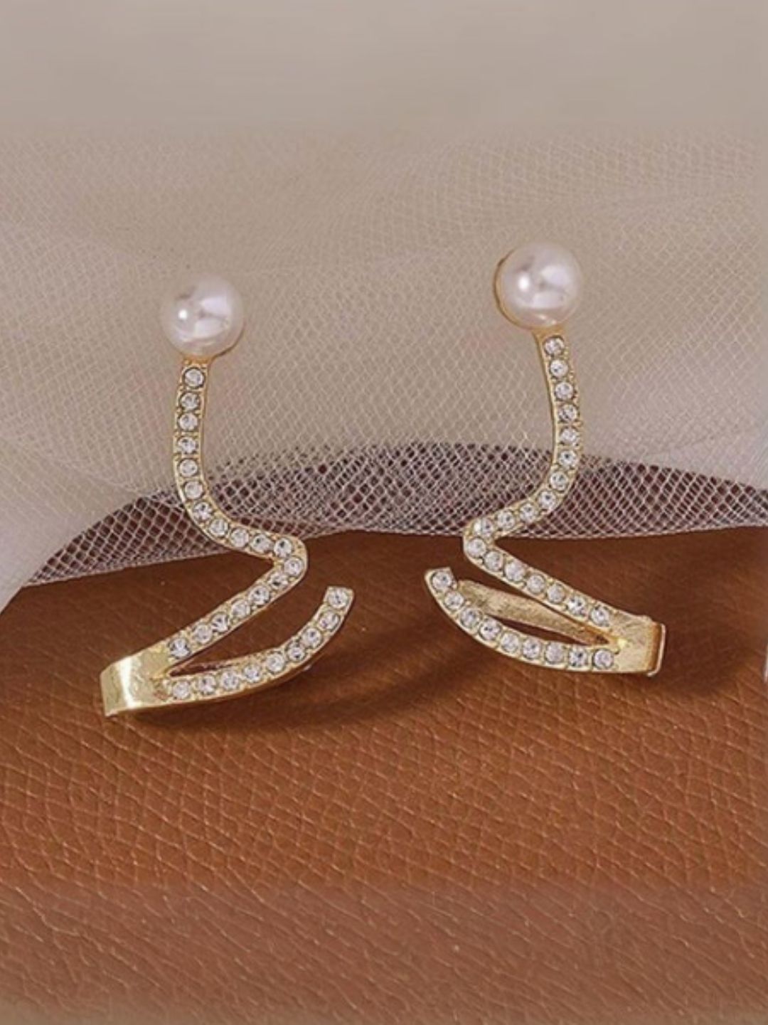PEARL STATEMENT EARRINGS